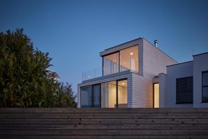 Villa in Perchtoldsdorf by Jan Proksa