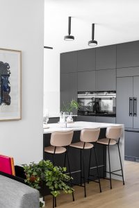 AA apartment by Maya Sheinberger Interior Design