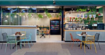 Golden Pizza by Dana Shaked