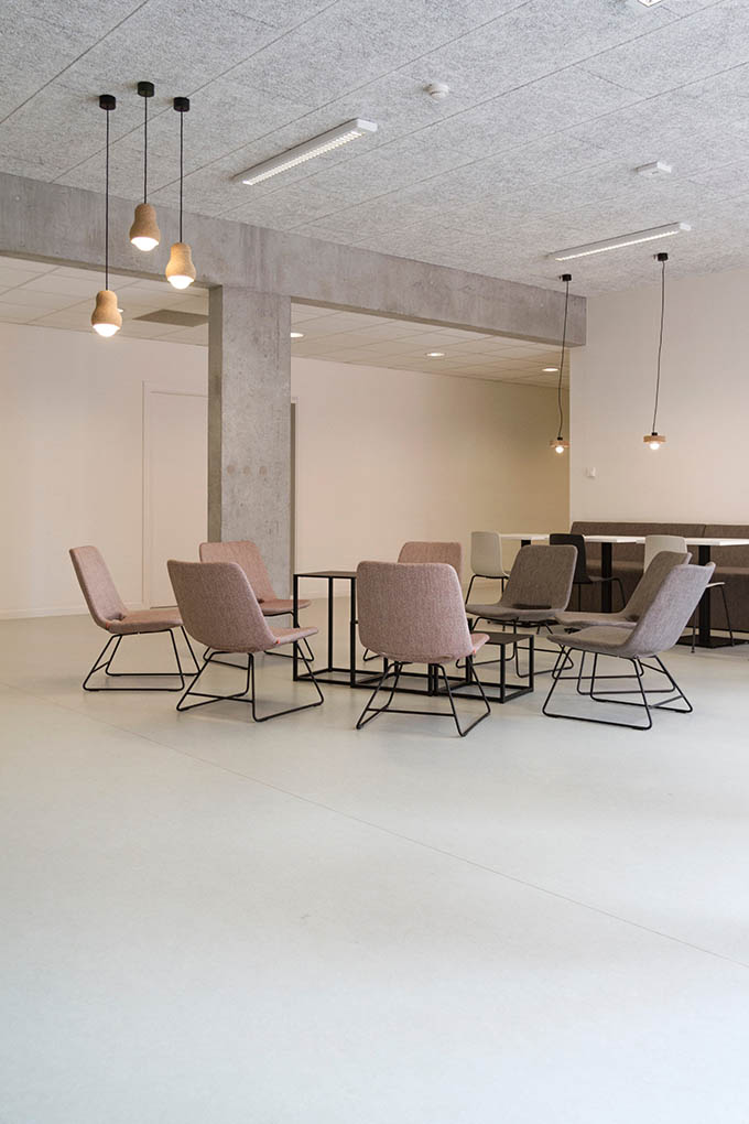 How To Decorate Your Interiors With Acoustic Ceilings