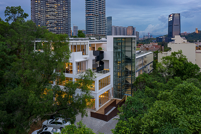 The Mountain View by Onexn Architects