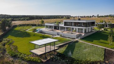 Vin House by Bogdanova Bureau