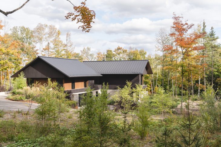 Koya House by Alain Carle Architecte