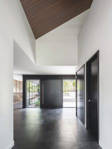 Koya House by Alain Carle Architecte