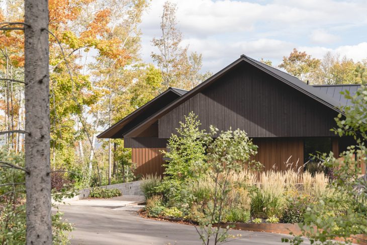 Koya House by Alain Carle Architecte