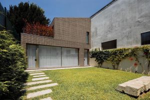 Miguel Bombarda Residential Building by Paula Santos Arquitectura