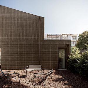 Miguel Bombarda Residential Building by Paula Santos Arquitectura