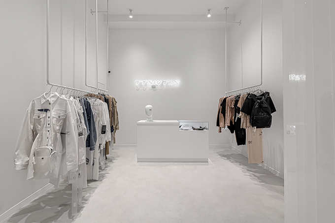 TTSWTRS Showroom by aisel architects