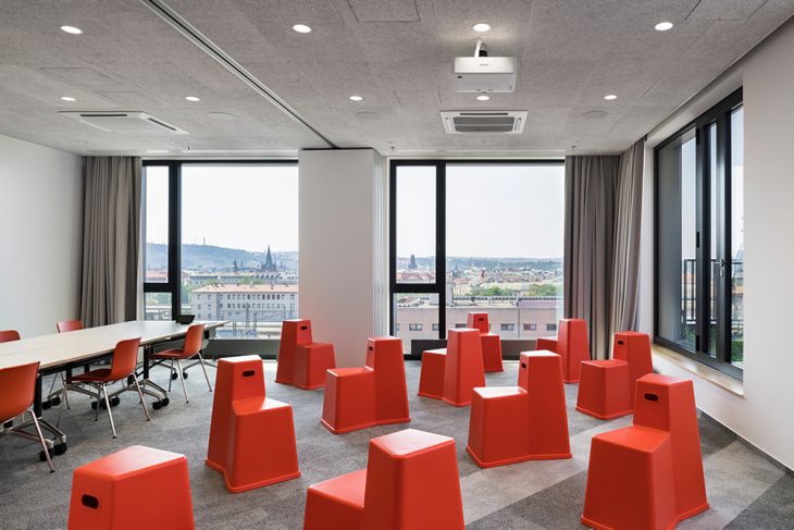 Agile and Dynamic Offices for FEG by Perspektiv