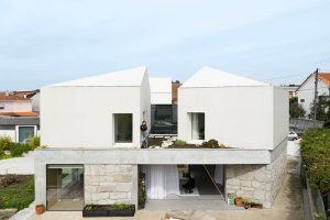Casa Rio by Paulo Merlini Architects