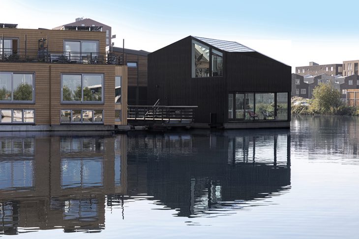 Floating Home by i29 architects