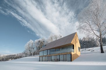 House in Krkonoše by Fránek Architects