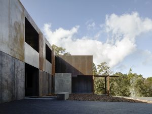 Miner Road House by Faulkner Architects