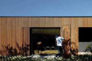Santo Tirso House by Hous3 Arquitectura