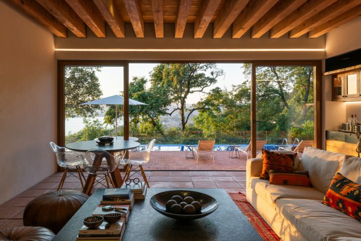 Casa Colorada by Once Once Arquitectura