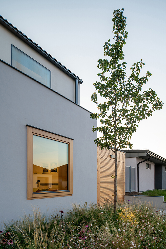 Family House With Atrium by SENAA architekti