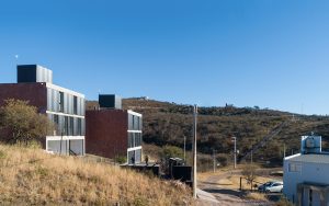 Housing LA HUELLA by Fanesi & Navarro Arquitectas