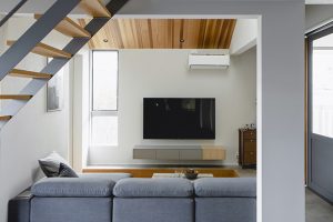 Takatuki House by ALTS DESIGN OFFICE