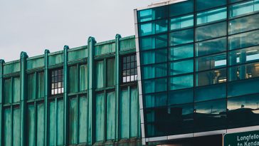 7 Benefits of Office Shipping Containers