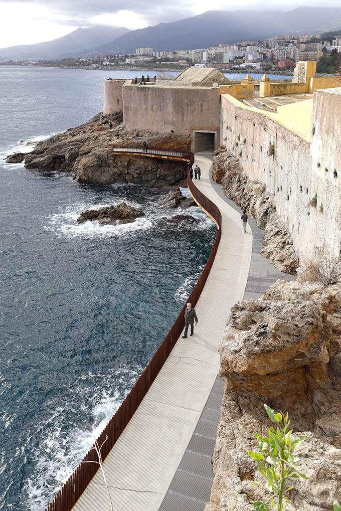 Aldilonda - Promenade sur le mer by Dietmar Feichtinger Architectes