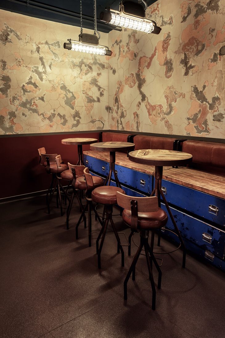 Oddity Bar by Studio aPunct