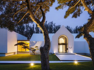 Song Art Museum by Vermilion Zhou Design Group