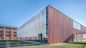 Zamasport Headquarters by Frigerio Design Group