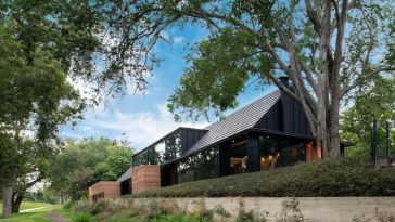 Casa L&J Zapopan by Alvaro Moragrega Arquitecto