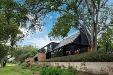 Casa L&J Zapopan by Alvaro Moragrega Arquitecto