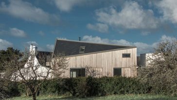 Sentinel House by Aurelien Chen Architect