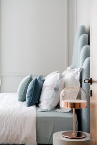 UMA CASA NA LAPA by RITA VALADÃO