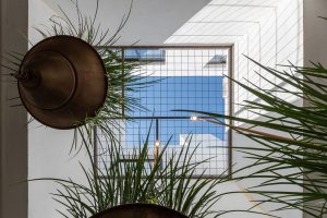 CB Mona by V + Arquitectura