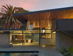 Edgewood House by Terry & Terry Architecture