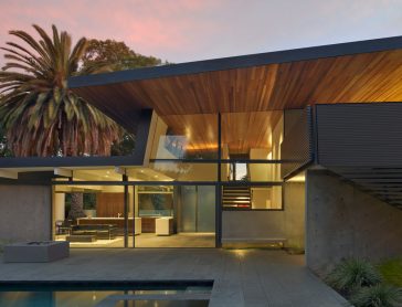 Edgewood House by Terry & Terry Architecture