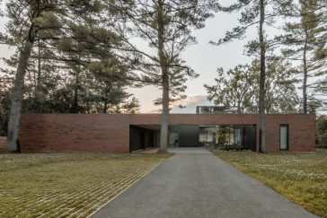 Residence de l'Isle by Chevalier Morales