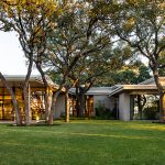 Ridge Oak Residence by Clayton Korte