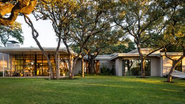 Ridge Oak Residence by Clayton Korte