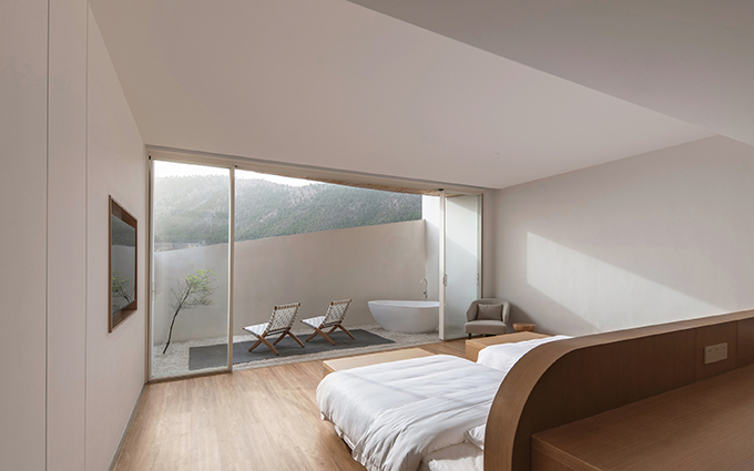 Sky Yard Hotel by Domain Architects