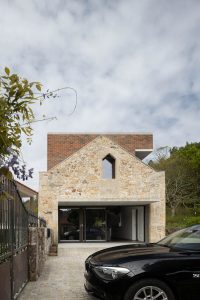 Box House by Tiago Sousa