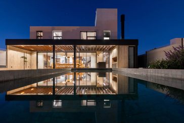 CASA LOP by Fanesi & Navarro Arquitectas