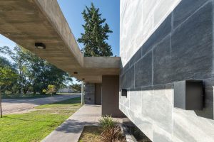 Casa Muro by KARLEN + CLEMENTE