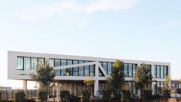 Equation by Amat & Saint-Val Architectes