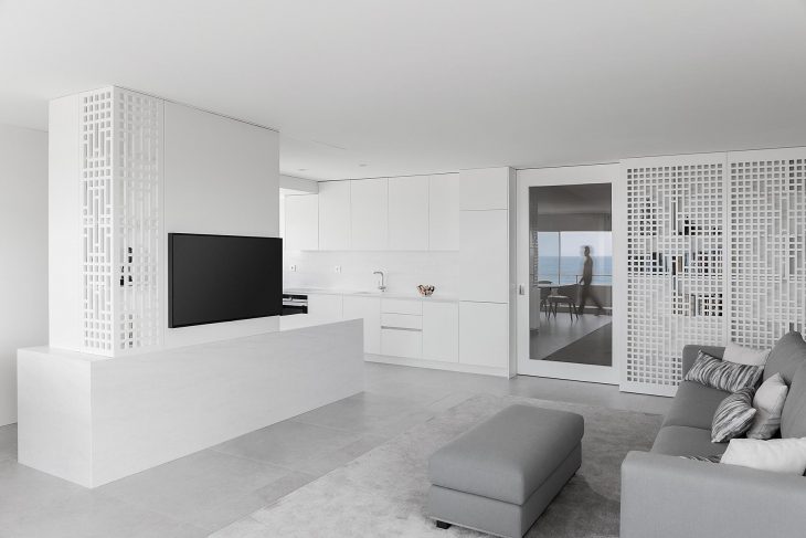 São Felix Apartment by Paulo Moreira Architectures