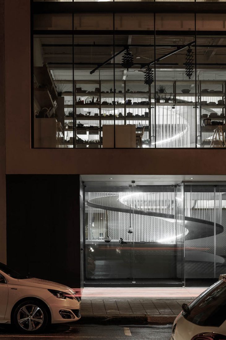 E-goi and Clavel's kitchen by PAULO MERLINI Architects
