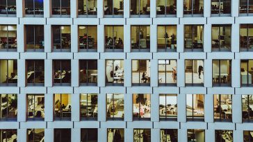 Advantages of Hiring a Company for your Commercial Move