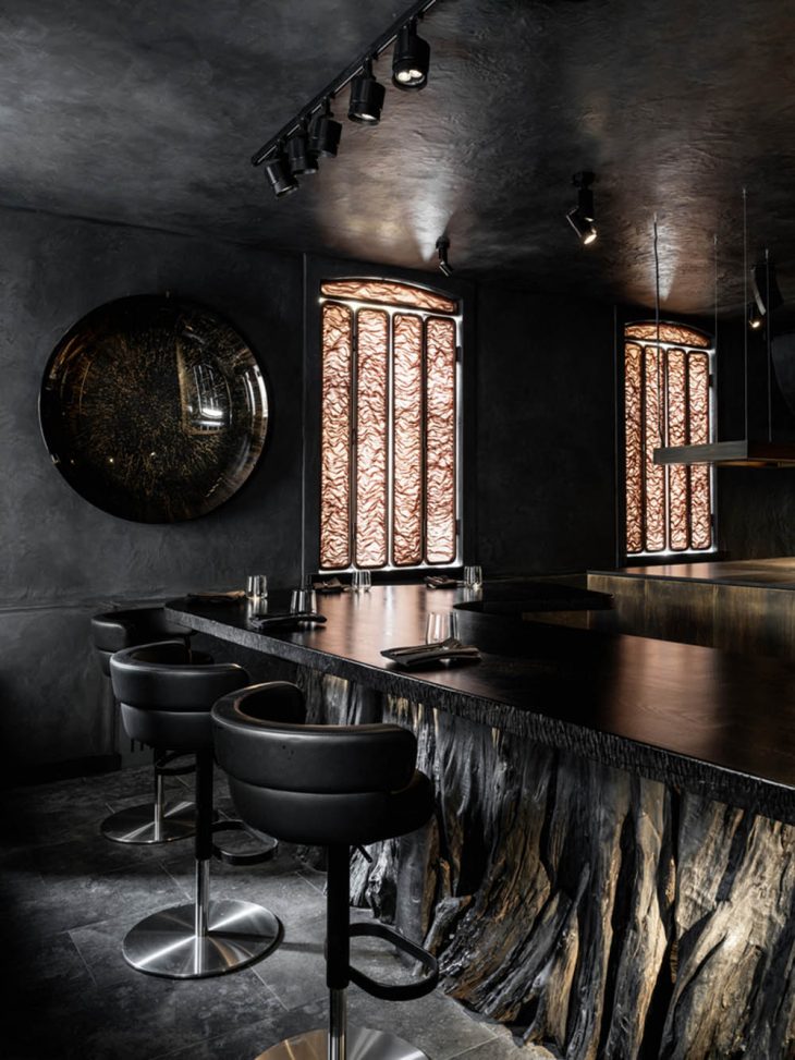 Light vs Dark: Take a Tour of This Stunning Restaurant designed by VETER