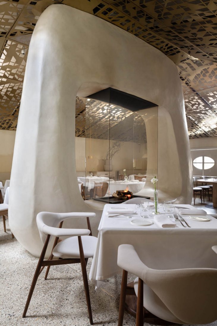 Light vs Dark: Take a Tour of This Stunning Restaurant designed by VETER