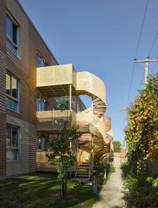 Les Habitations Saint-Michel Nord by Saia Barbarese Topouzanov Architectes