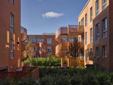 Les Habitations Saint-Michel Nord by Saia Barbarese Topouzanov Architectes