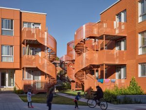 Les Habitations Saint-Michel Nord by Saia Barbarese Topouzanov Architectes